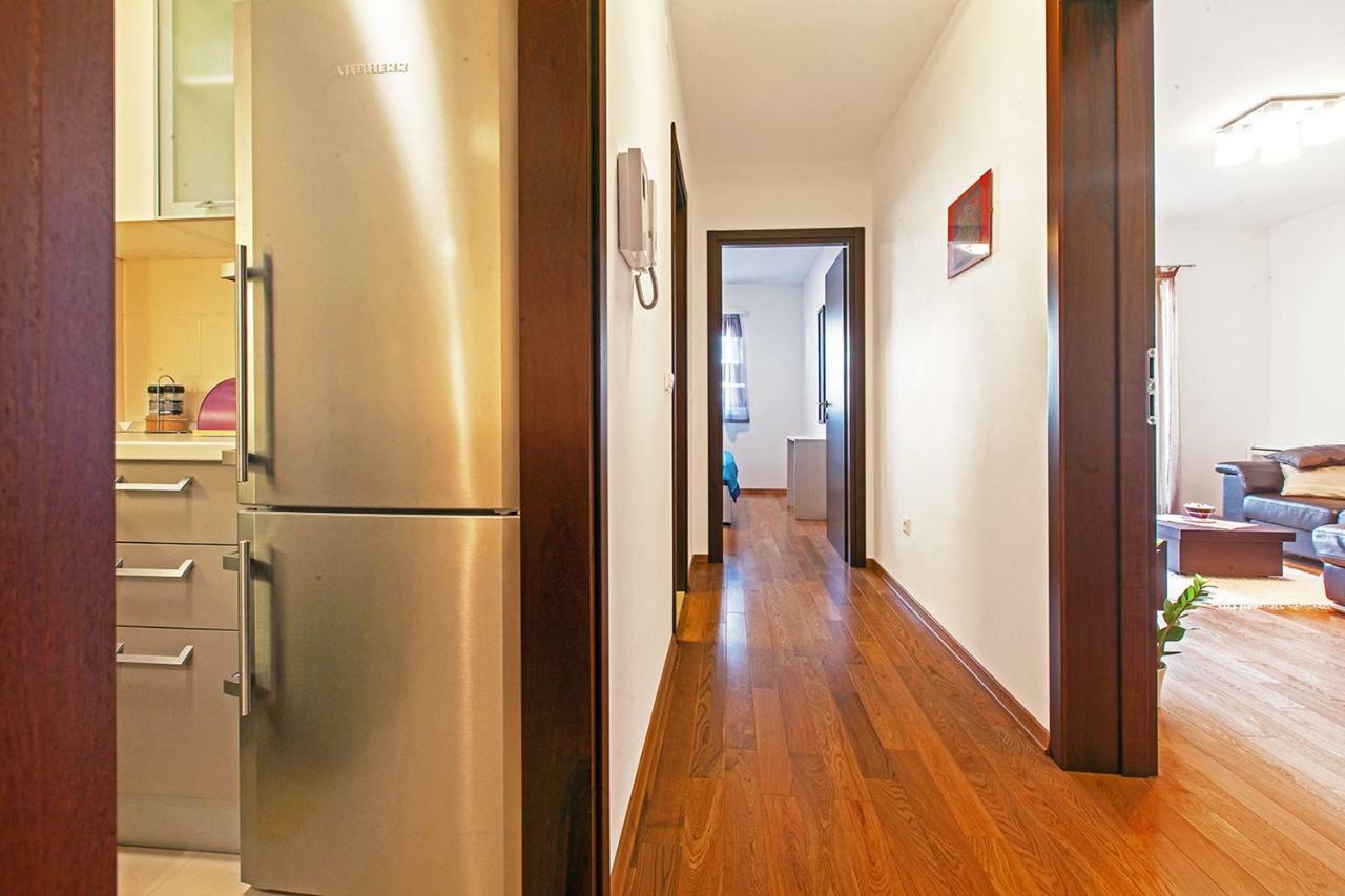 Apartment Makarska Free Beach Parking Esterno foto